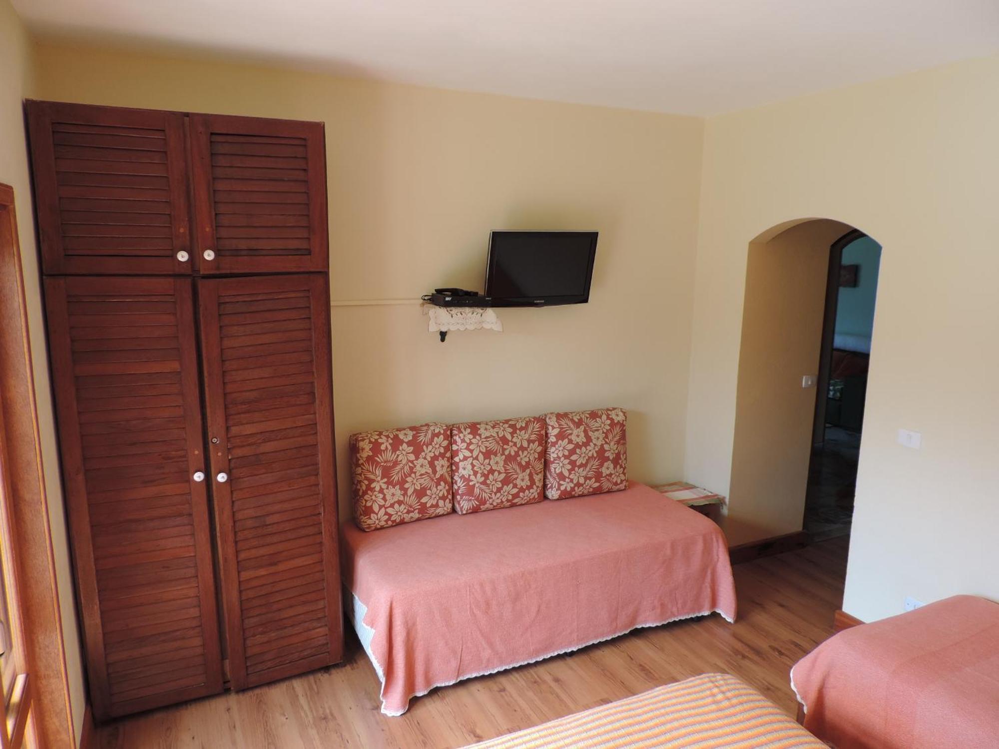 Entrevistas Chales E Suites São Bento do Sapucaí Quarto foto